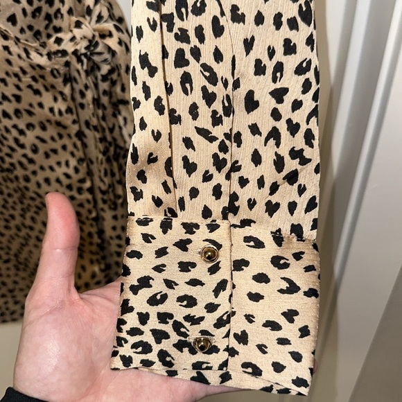 Animal print 🐆 romper size small - Picture 5 of 6